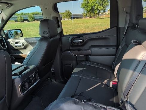 Used 2021 GMC Sierra 1500 SLT w/ SLT Premium Package AWD/4WD image 15