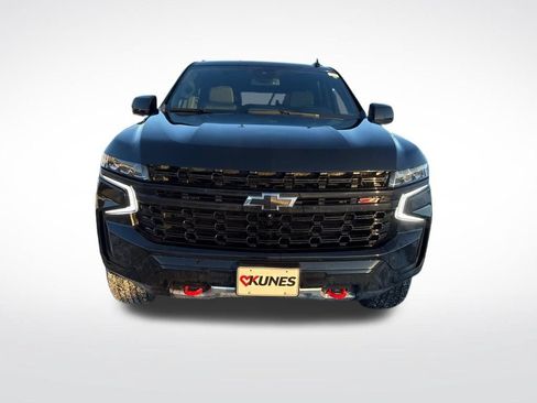 Used 2024 Chevrolet Tahoe Z71 w/ Luxury Package AWD/4WD image 5