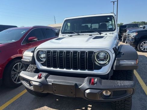 Used 2026 Jeep Gladiator Rubicon AWD/4WD image 2