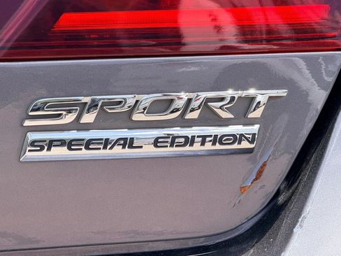 Used 2017 Honda Accord Sport Special Edition image 6