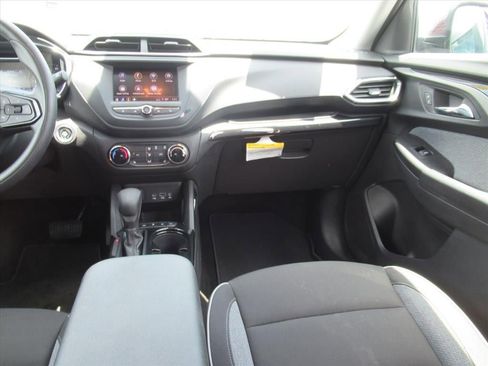 Used 2023 Chevrolet TrailBlazer LT AWD/4WD image 14