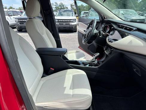 Used 2020 Buick Encore GX Preferred w/ Cold Weather Comfort Package FWD image 21