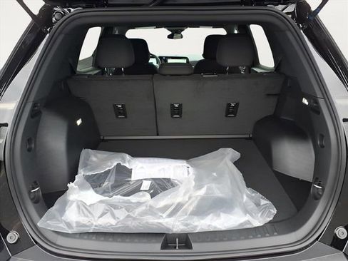New 2026 Chevrolet Equinox LT image 24