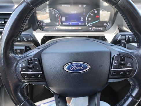 Used 2020 Ford Explorer XLT w/ Equipment Group 202A AWD/4WD image 19