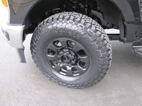 Used 2024 Ford F250 XLT image 33