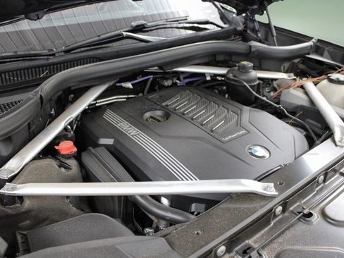 Used 2021 BMW X7 xDrive40i w/ M Sport Package AWD/4WD image 53