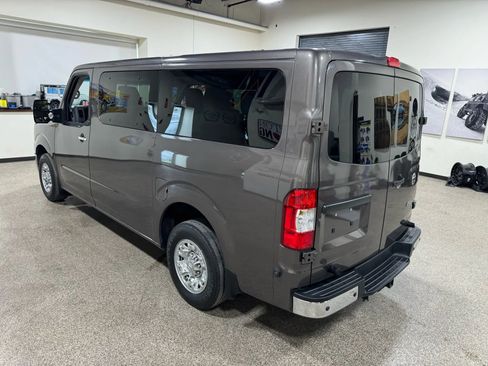 Used 2018 Nissan NV 3500 SL RWD image 17