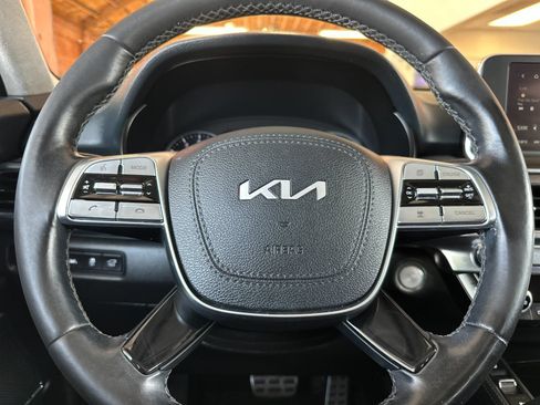 Certified 2022 Kia Telluride SX w/ SX Prestige Package AWD/4WD image 33