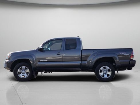 Used 2012 Toyota Tacoma PreRunner w/ TRD Sport Pkg RWD image 19