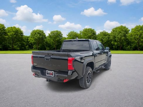 Used 2026 Toyota Tacoma TRD Off-Road AWD/4WD image 7