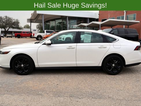 Used 2024 Honda Accord EX image 2
