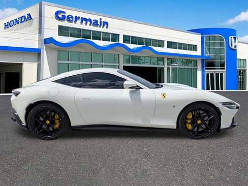 Used 2022 Ferrari Roma RWD image 3