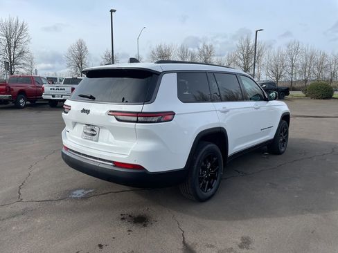 New 2026 Jeep Grand Cherokee L 4WD image 6