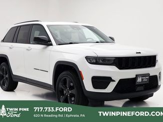 Used 2023 Jeep Grand Cherokee Altitude video 1