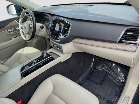 Used 2023 Volvo XC90 B6 Plus AWD/4WD image 14