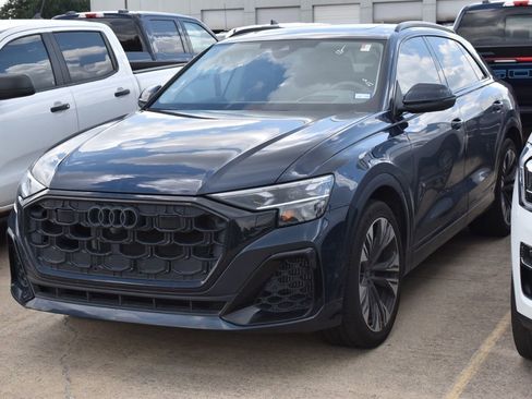 Used 2024 Audi Q8 Prestige AWD/4WD image 2