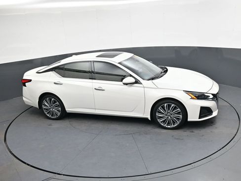 Used 2023 Nissan Altima 2.5 SL image 17