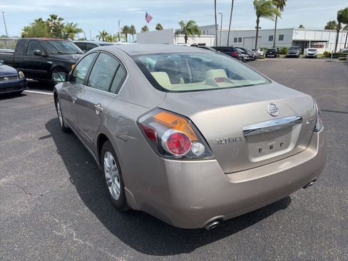 Used 2012 Nissan Altima 2.5 S w/ Convenience Pkg FWD image 5