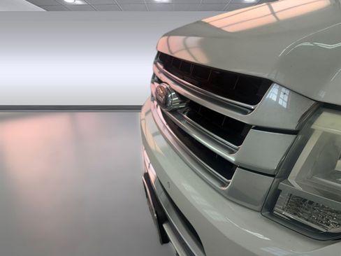 Used 2016 Ford Expedition Platinum image 19