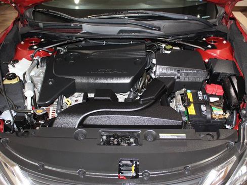 Used 2017 Nissan Altima 2.5 SR FWD image 12