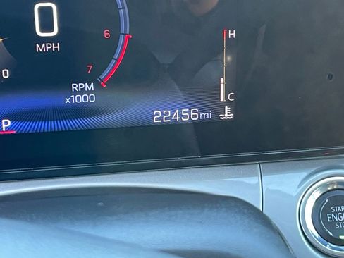 Used 2025 Chevrolet Trax LT image 41