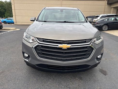 Used 2018 Chevrolet Traverse LT FWD image 2
