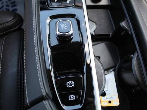 Used 2024 Volvo XC90 T8 Ultimate w/ Protection Package Premier AWD/4WD image 28
