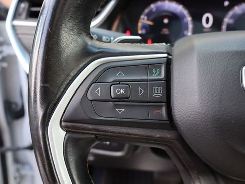 Used 2021 Jeep Grand Cherokee L Limited AWD/4WD image 15