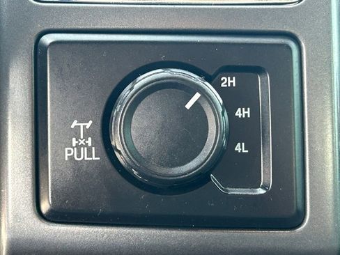 Used 2017 Ford F150 XLT AWD/4WD image 16