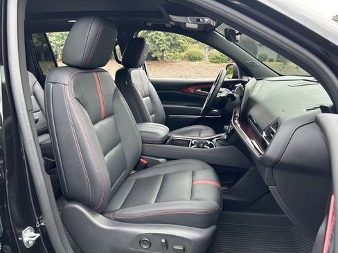 Used 2024 Chevrolet Traverse RS w/ LPO, Floor Liner Package image 52