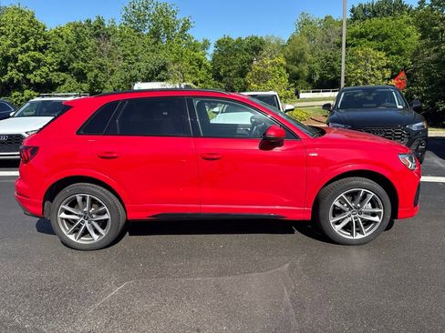 Certified 2025 Audi Q3 2.0T Premium w/ Convenience Package AWD/4WD image 3