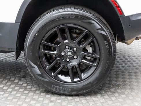 Used 2025 Land Rover Defender 110 S image 43