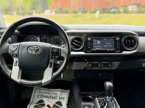 Used 2019 Toyota Tacoma SR5 image 17