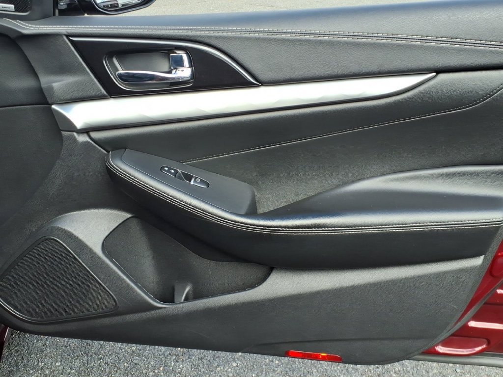Used 2019 Nissan Maxima 3.5 SL w/ Floor Mat Group FWD image 10