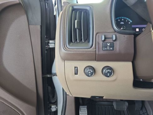 Used 2019 GMC Canyon SLT w/ Driver Alert Package image 17