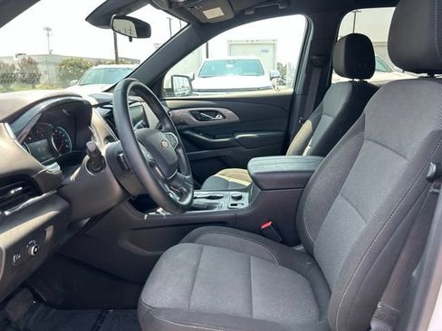 Used 2023 Chevrolet Traverse LT w/ LPO, Cargo Package AWD/4WD image 15