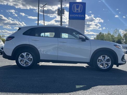 Certified 2024 Honda HR-V LX image 4