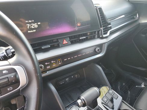 Used 2023 Kia Sportage EX image 28