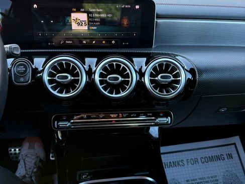 Used 2020 Mercedes-Benz CLA 250 4MATIC image 28