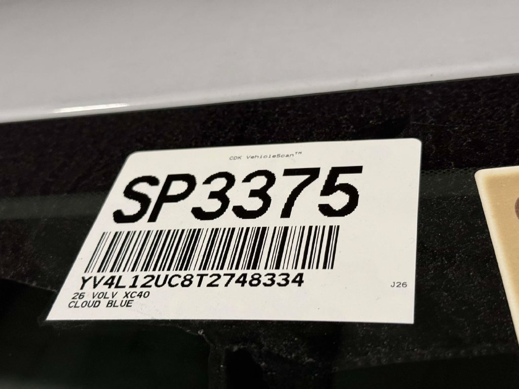 Used 2026 Volvo XC40 B5 Plus AWD/4WD image 6