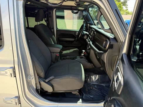 Used 2020 Jeep Wrangler Unlimited Sport S image 48
