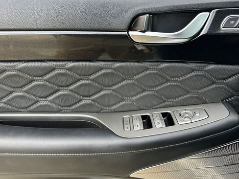 Used 2021 Hyundai Palisade Calligraphy w/ Winter Package image 10