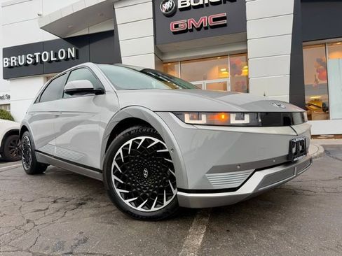 Used 2024 Hyundai Ioniq 5 Limited image 3