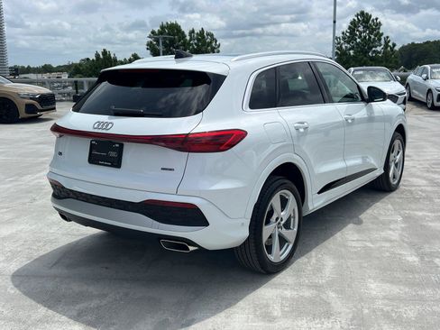 Certified 2025 Audi Q5 Premium Plus w/ Premium Plus AWD/4WD image 5