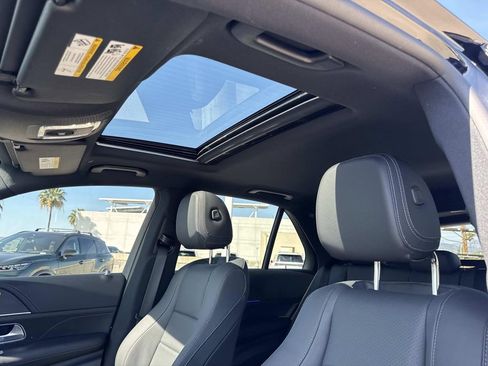 Used 2025 Mercedes-Benz GLE 450e 4MATIC image 17
