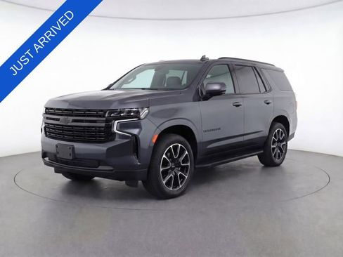 Used 2021 Chevrolet Suburban RST w/ Luxury Package AWD/4WD image 1