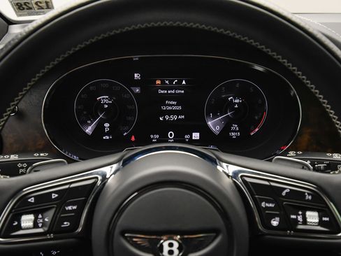 Certified 2023 Bentley Bentayga Extended Wheelbase image 16