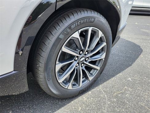 New 2025 Cadillac Lyriq Sport image 8