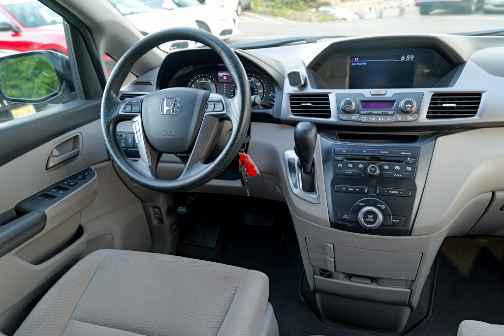 Used 2013 Honda Odyssey EX image 40