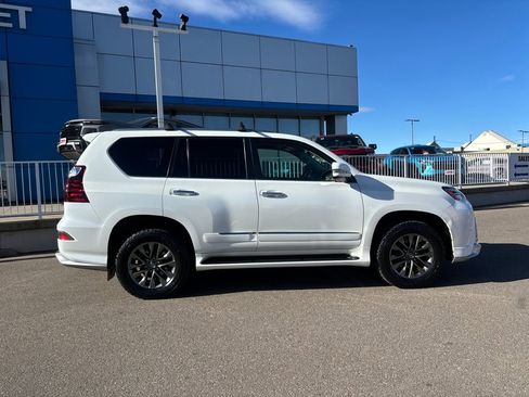 Used 2018 Lexus GX 460 image 6